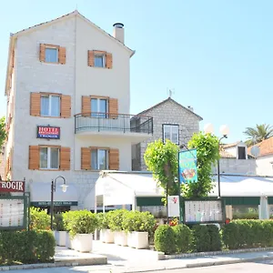 Hotel Trogir Трогир